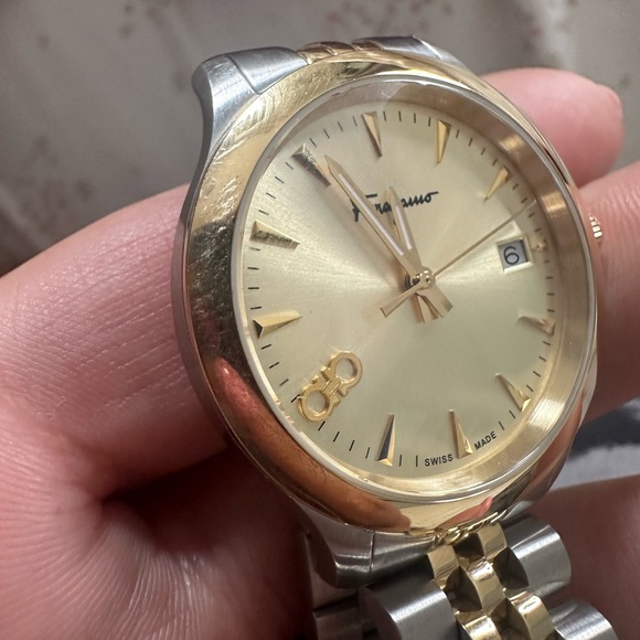 Ferragamo Two Toned Women’s Watch - Picture 3 of 6